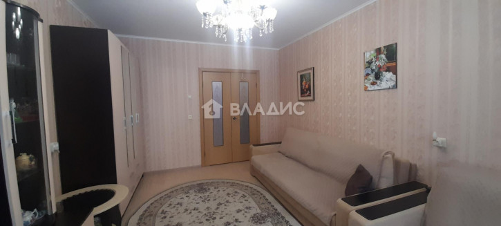 2-комн квартира улица Комиссарова