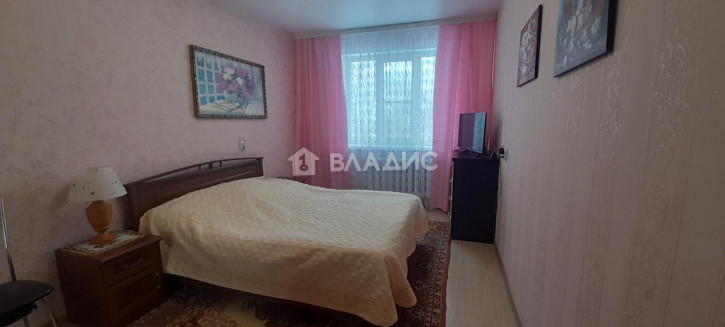 2-комн квартира улица Комиссарова