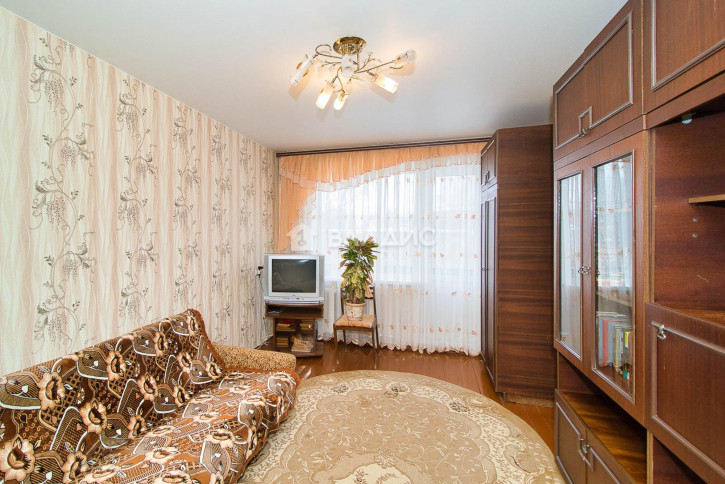 3-комн квартира улица Растопчина