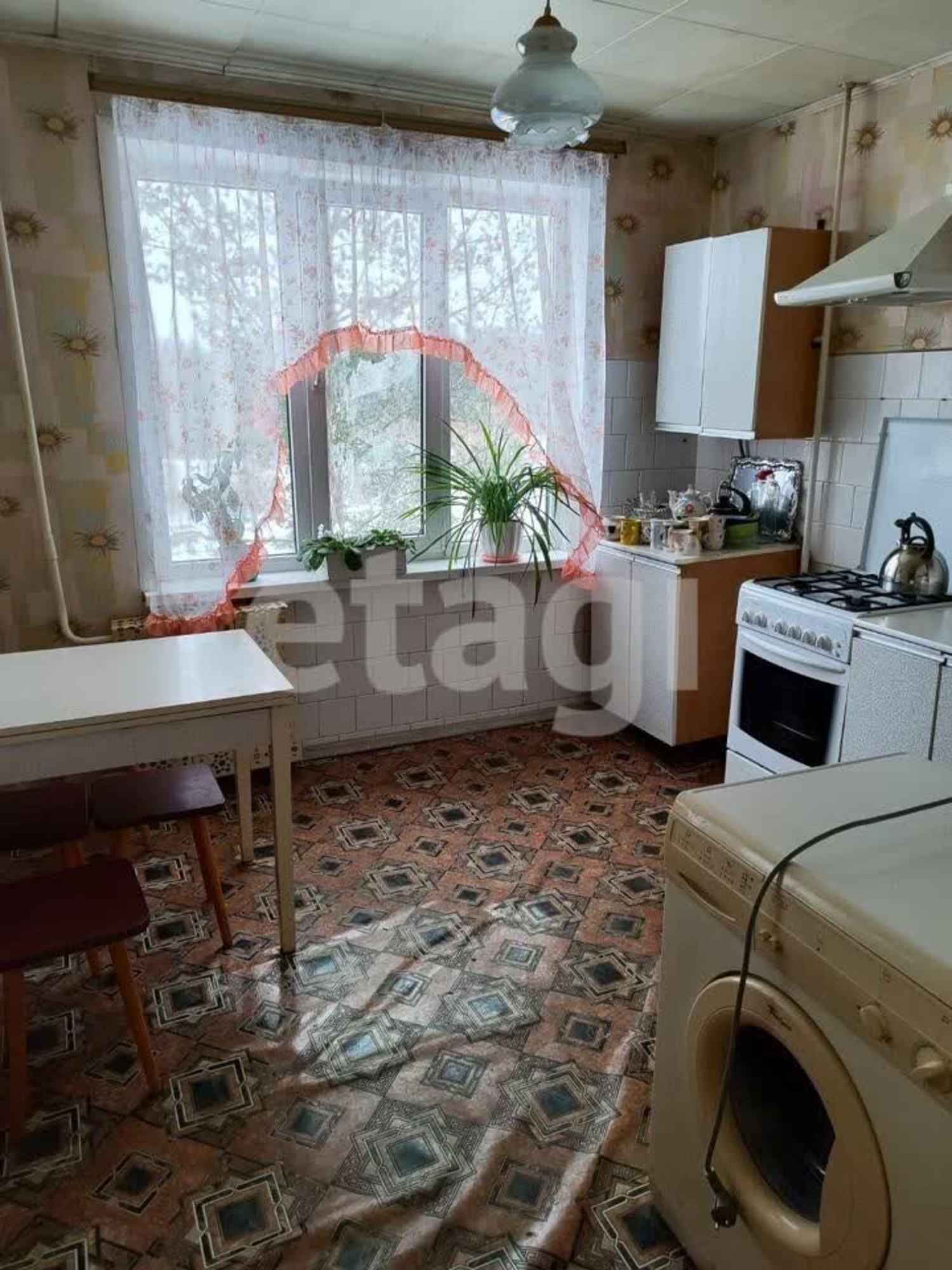 Купить квартиру за 3 300 000 рублей на Якиманиха мкр., 18