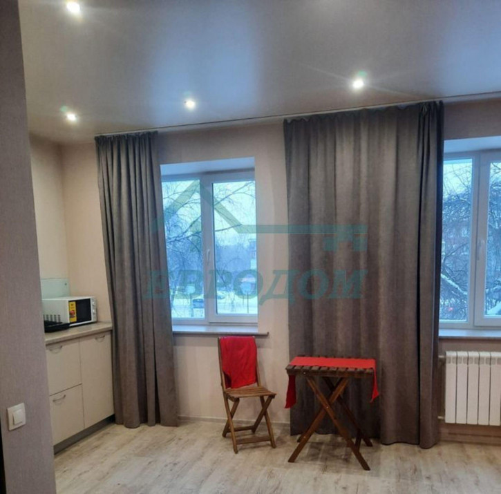 1-комн квартира б-р Молодежи,4