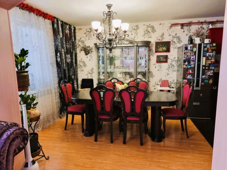 3-комн квартира Монтажников ул, 5