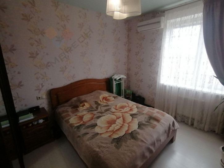 3-комн квартира КИМ ул, 143/1