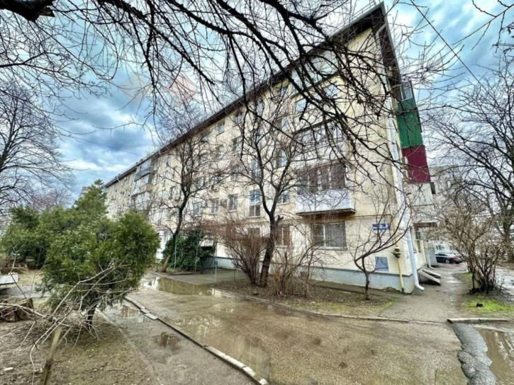 2-комн квартира Благоева ул, 7