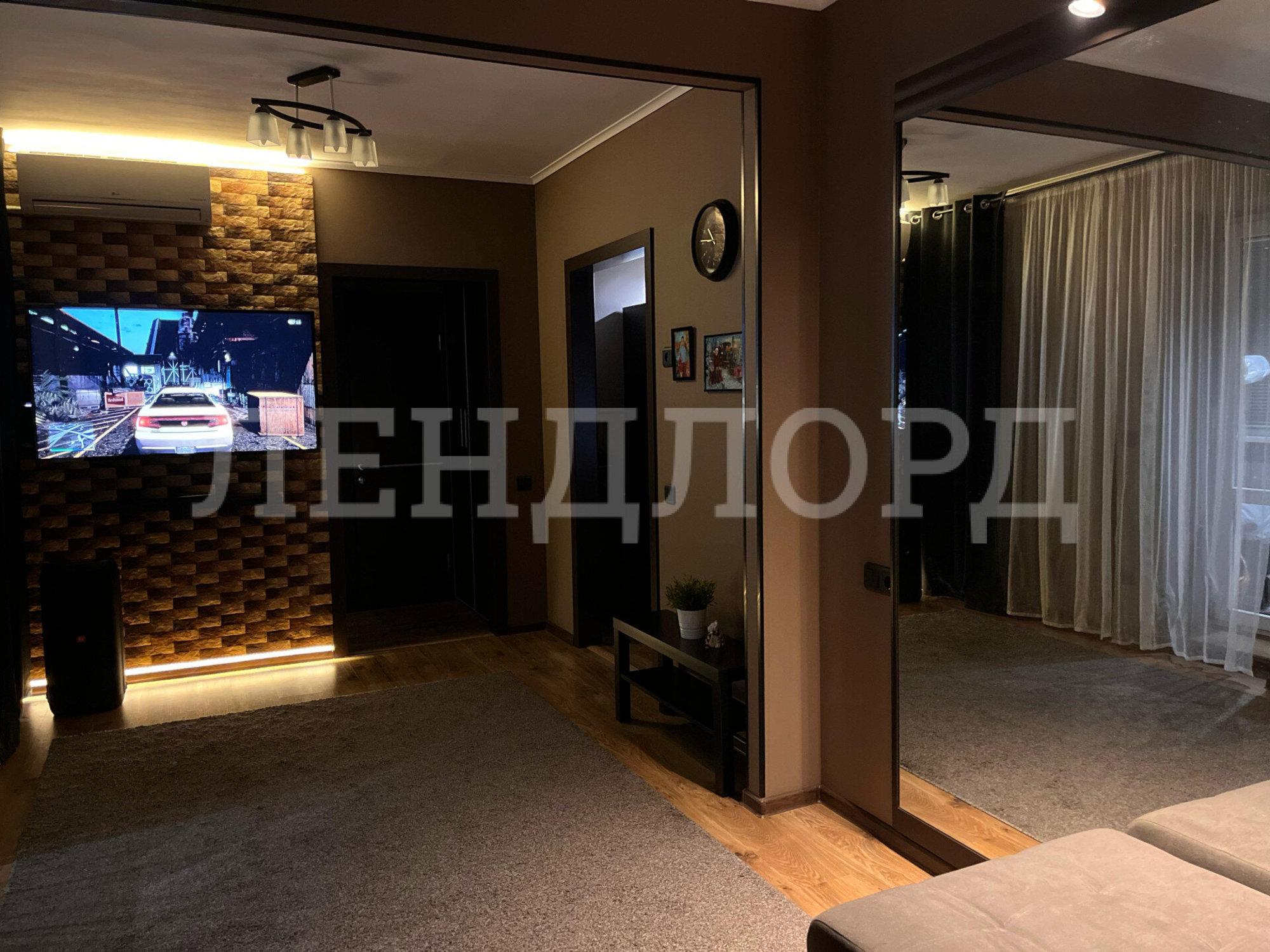 Купить квартиру за 10 600 000 рублей на Портовая улица, 458/52