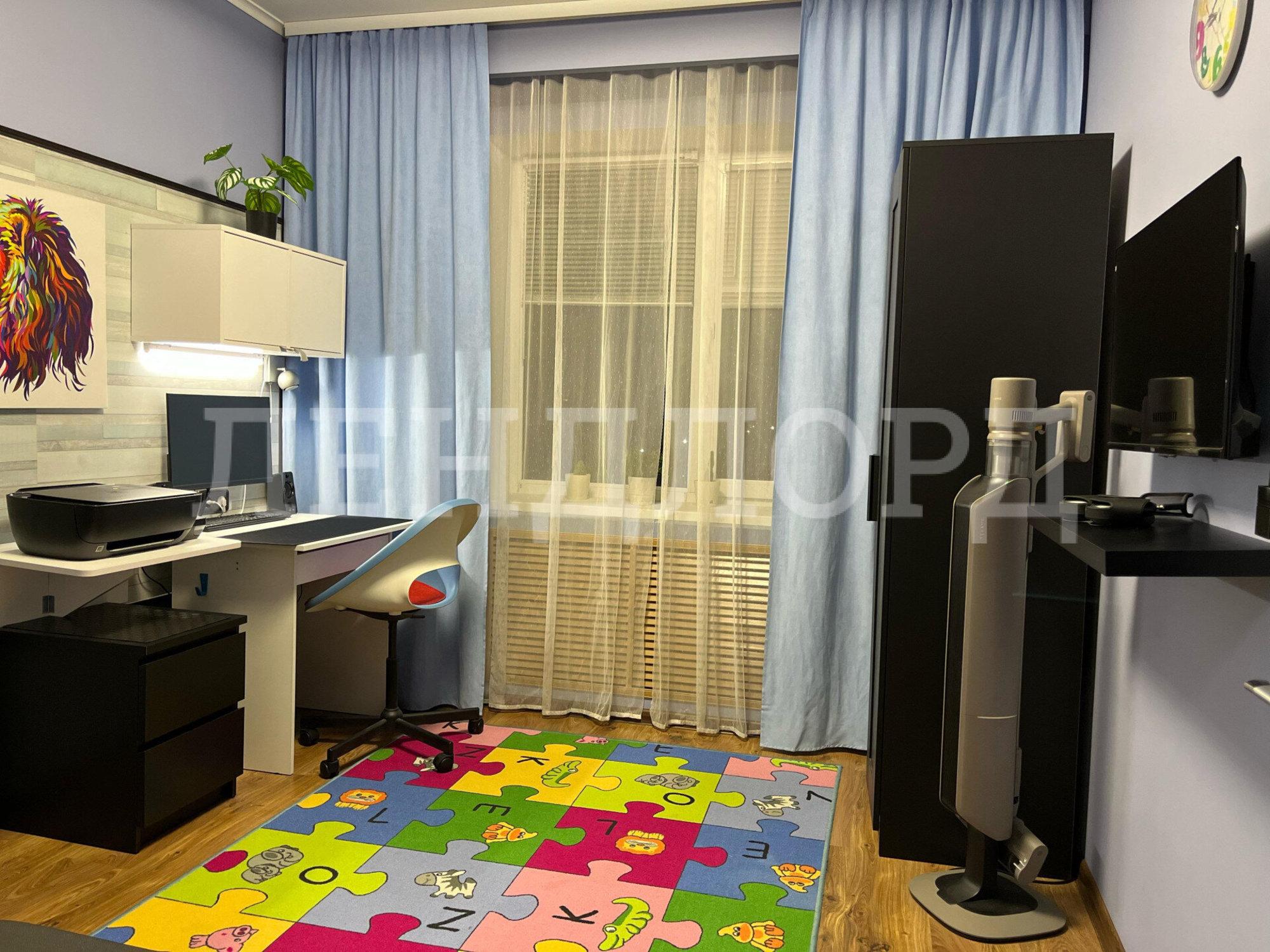 Купить квартиру за 10 600 000 рублей на Портовая улица, 458/52