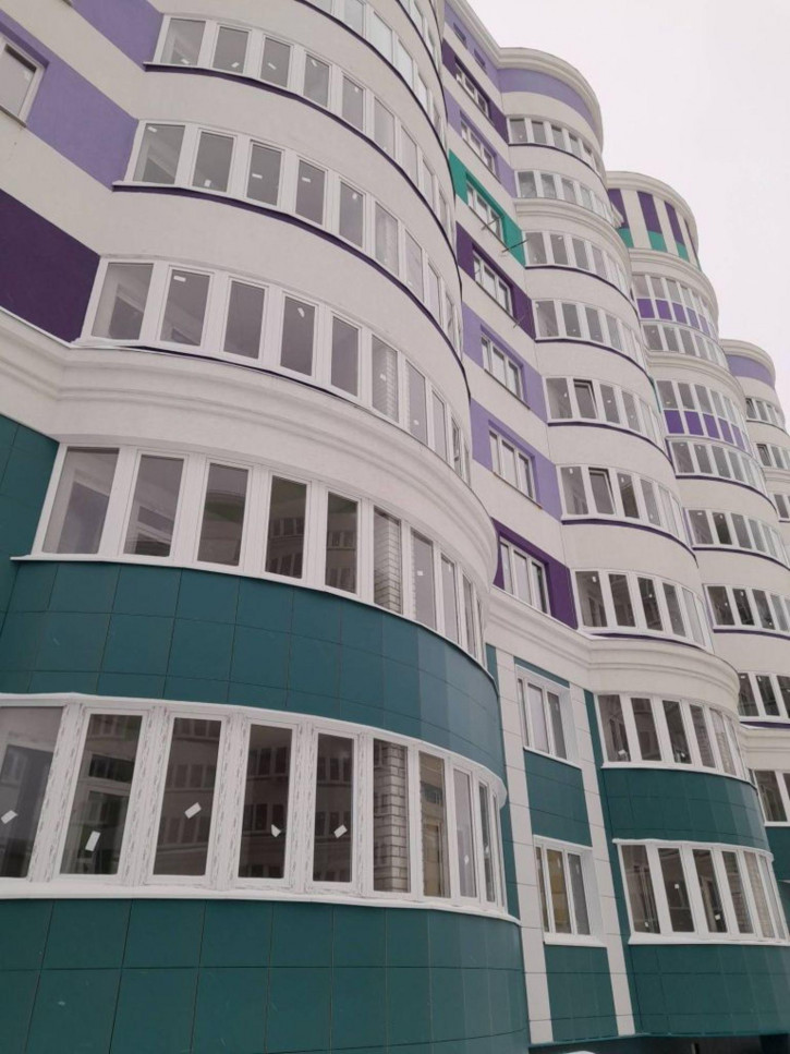 2-комн квартира в новом доме Самоцветы мкр, 3