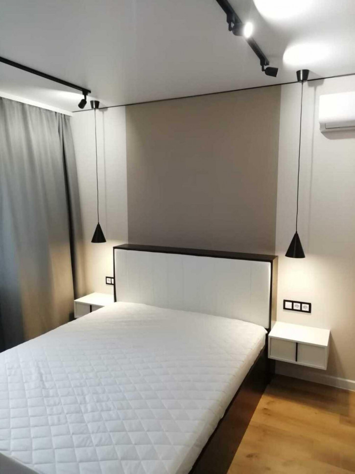 2-комн квартира улица Крылова, 13к3