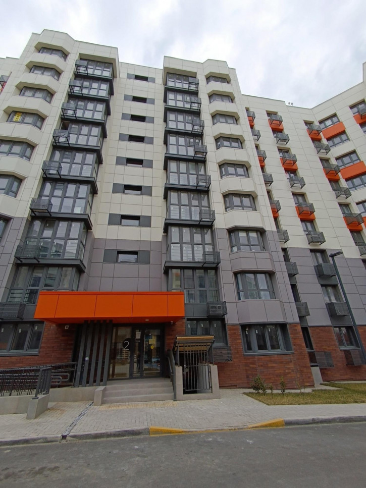 2-комн квартира улица Крылова, 13к3