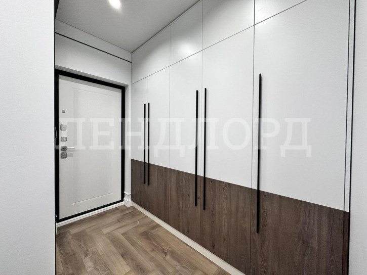 3-комн квартира проспект Соколова, 68с2