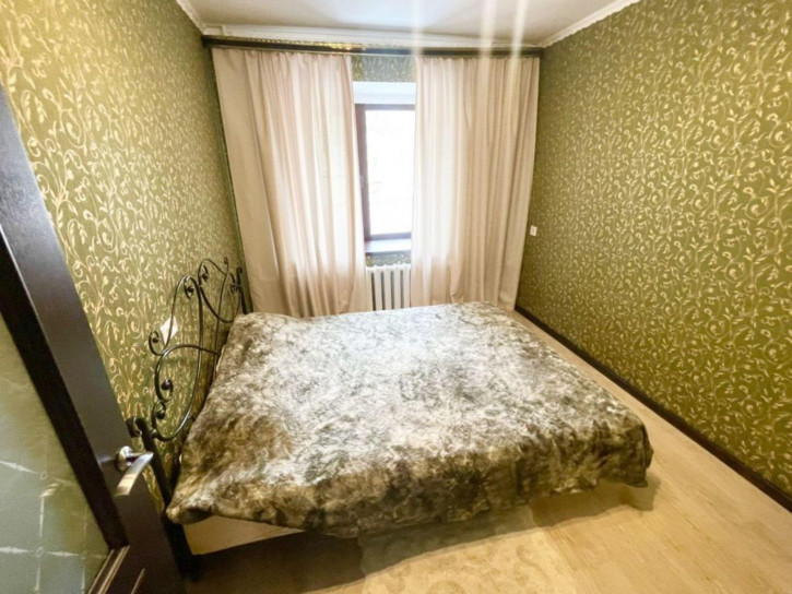 3-комн квартира Строителей ул, 36
