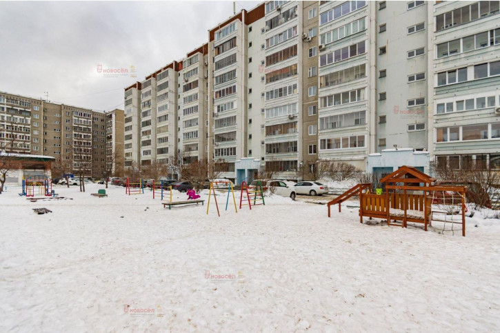 4-комн квартира Опалихинская 18