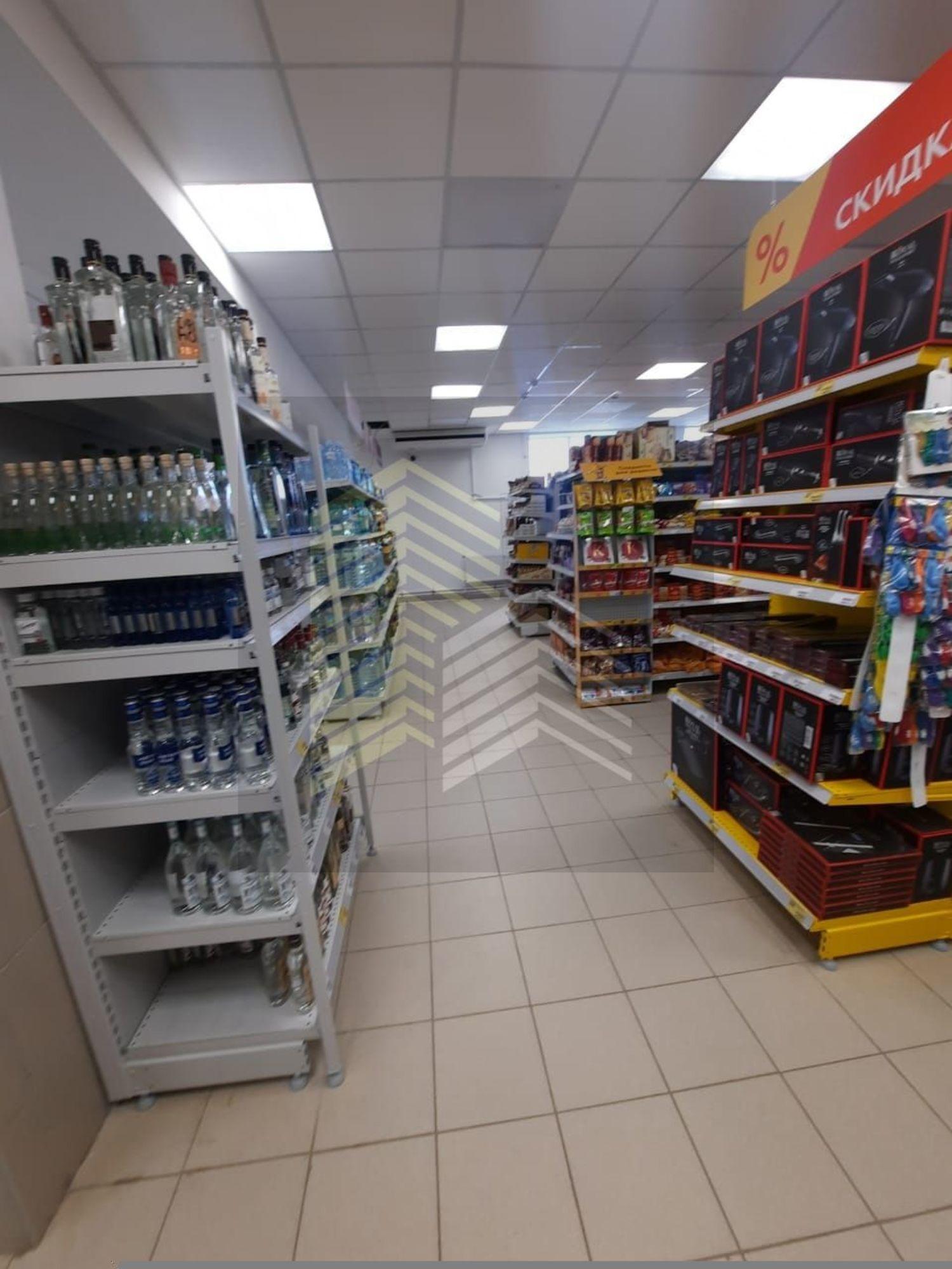 Купить торговое помещение за 27 000 000 рублей на Журавлинская улица, 20