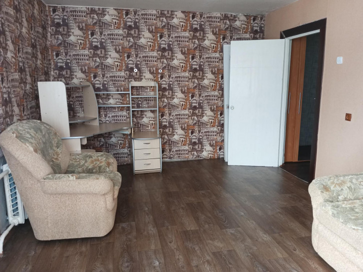 2-комн квартира Героев Труда, 13