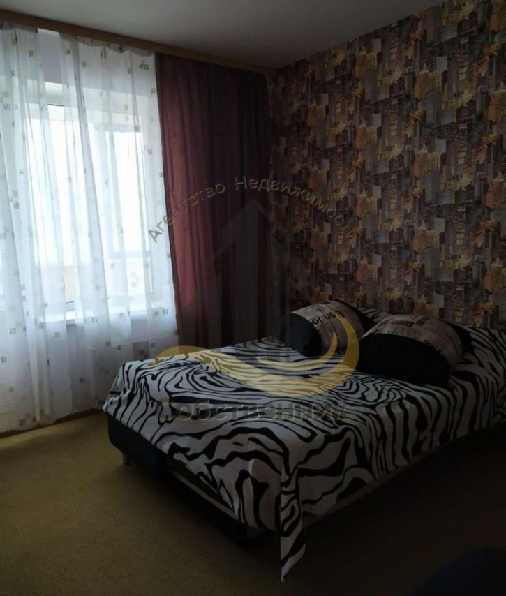 3-комн квартира Степной мкр, 1