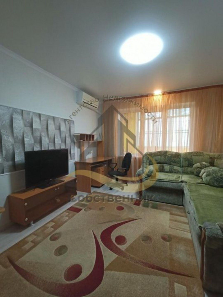 2-комн квартира Конева мкр, 1