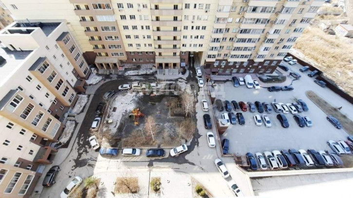 3-комн квартира Галущака улица, д.17