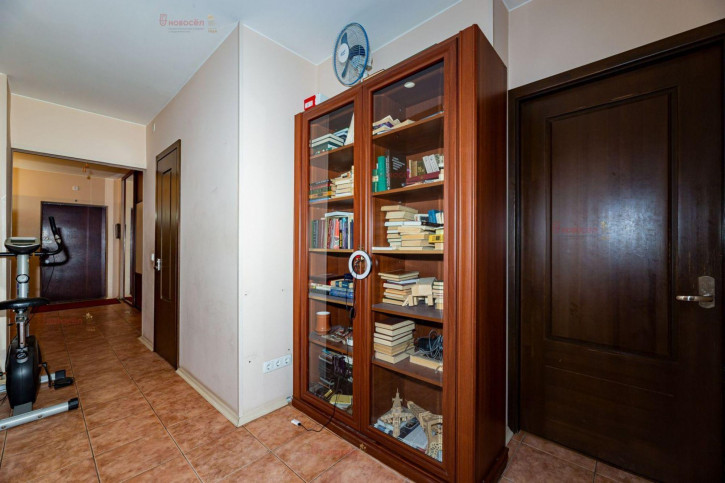 3-комн квартира Высоцкого 36