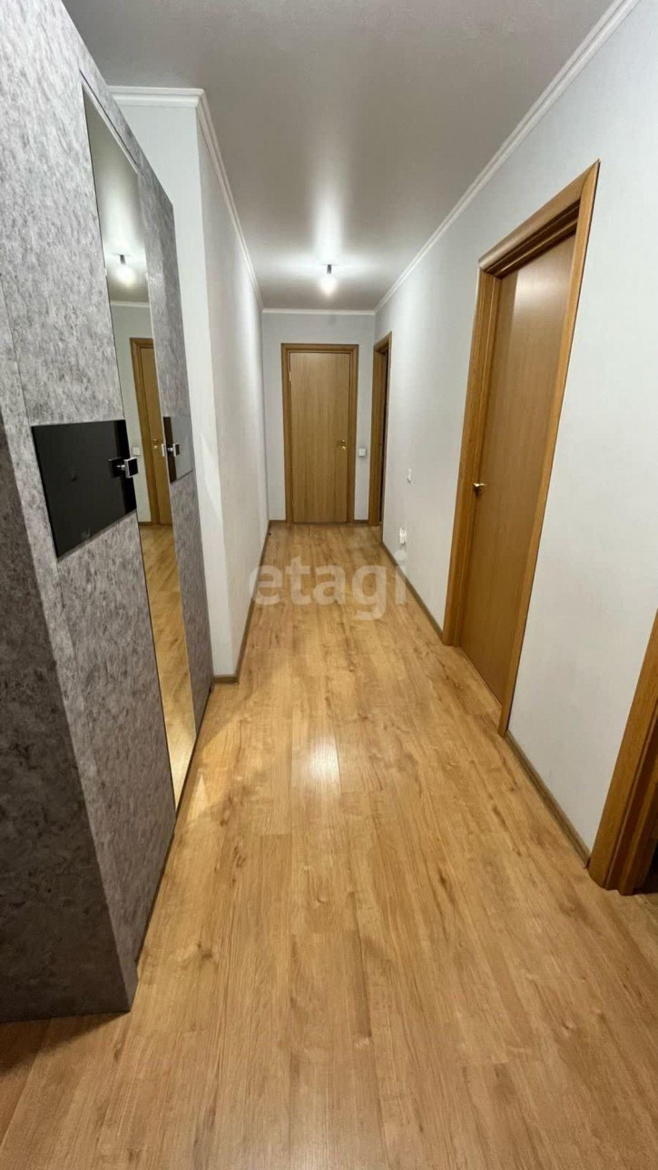 2-комн квартира Газовиков, 65