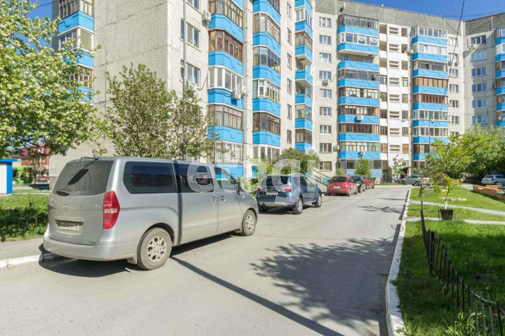 2-комн квартира Моторостроителей, 2/2