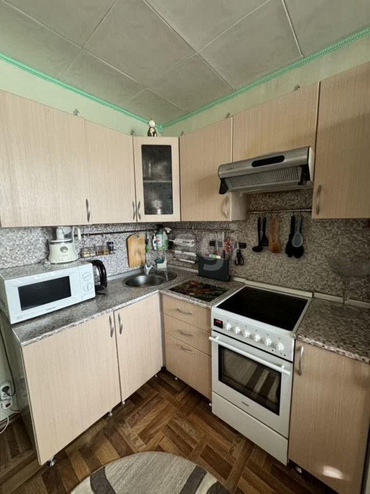 2-комн квартира Мельникайте, 67