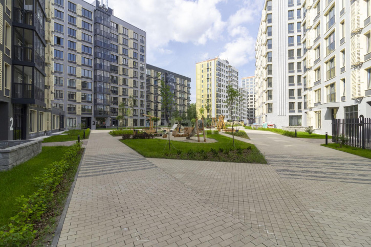 2-комн квартира Сергея Джанбровского, 19