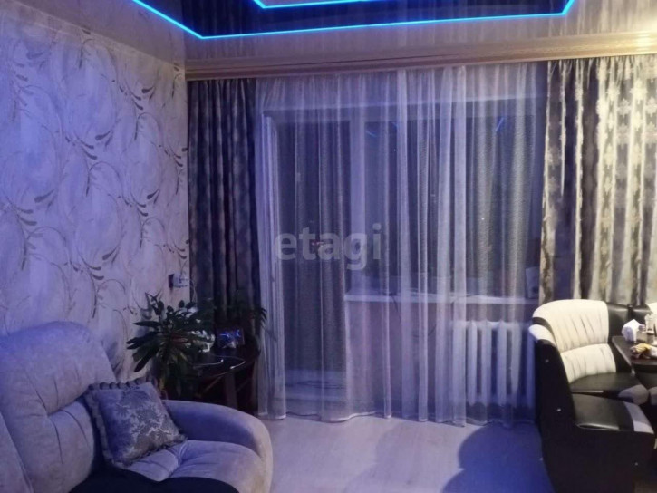 3-комн квартира Техническая, 42