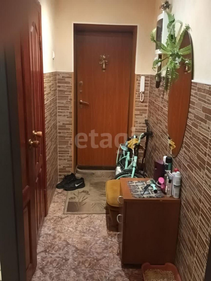 3-комн квартира Техническая, 42