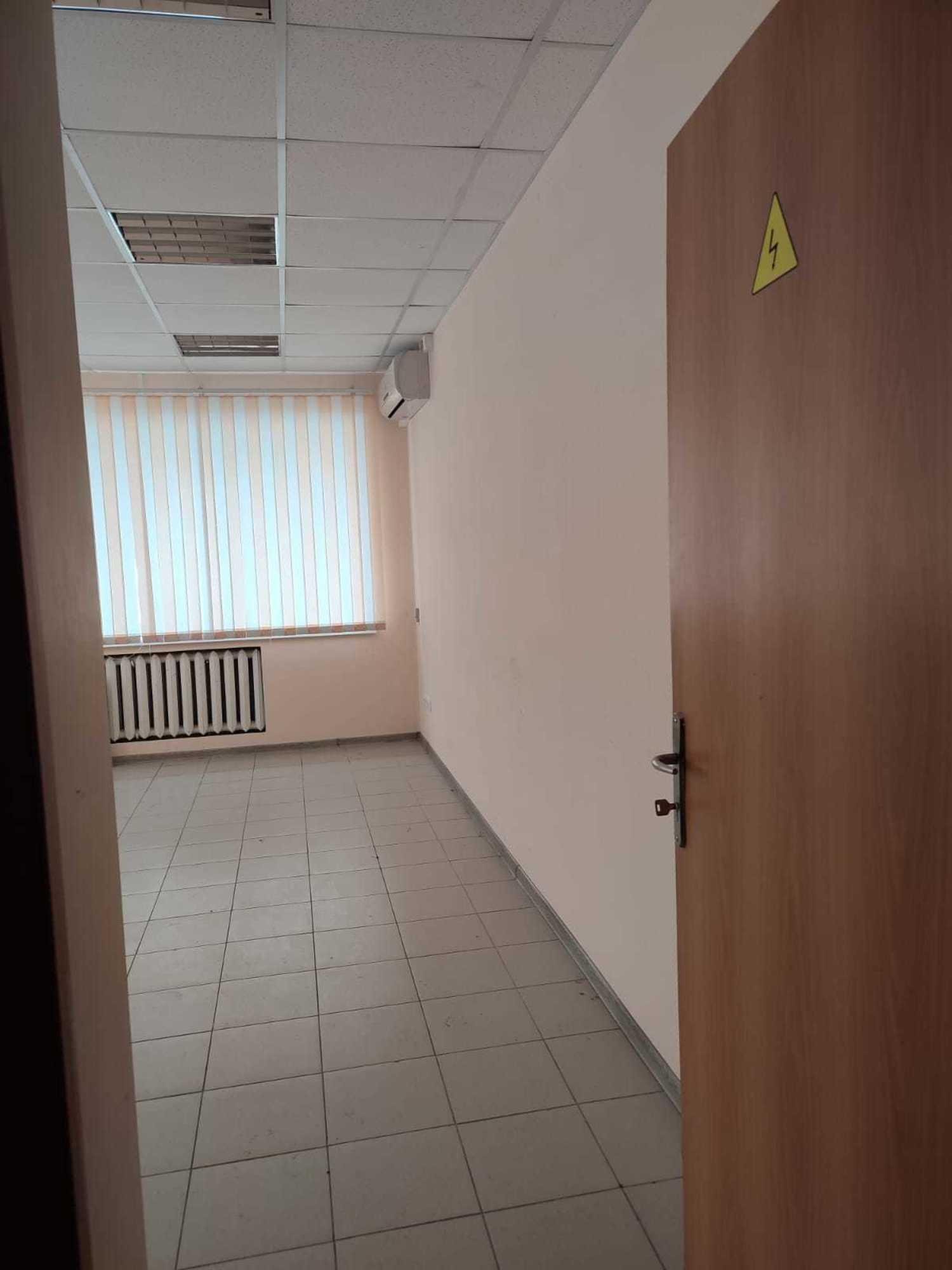 Купить офис, помещение под офис за 5 600 000 рублей на Карбышева улица, 2а