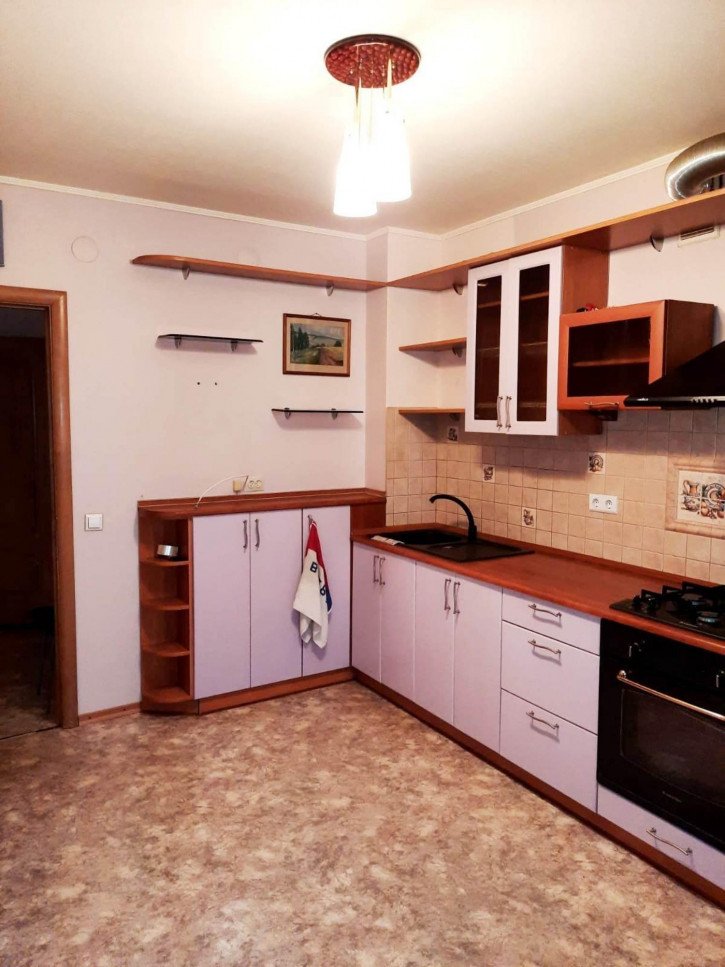 4-комн квартира Демократическая улица, 35