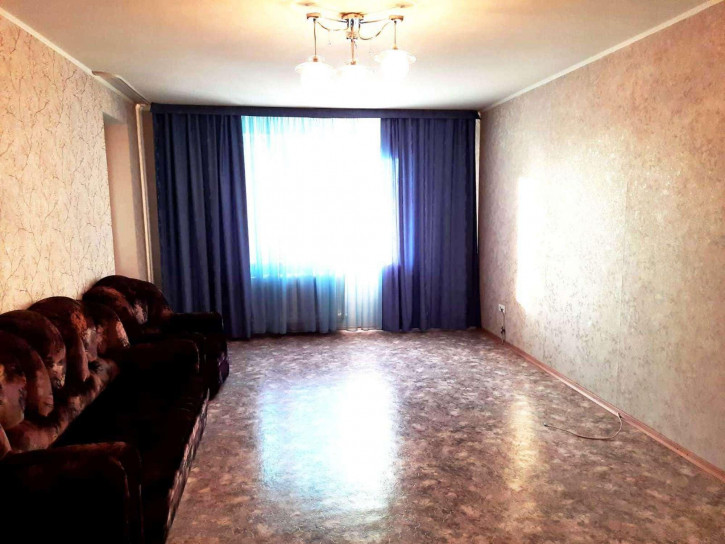 4-комн квартира Демократическая улица, 35