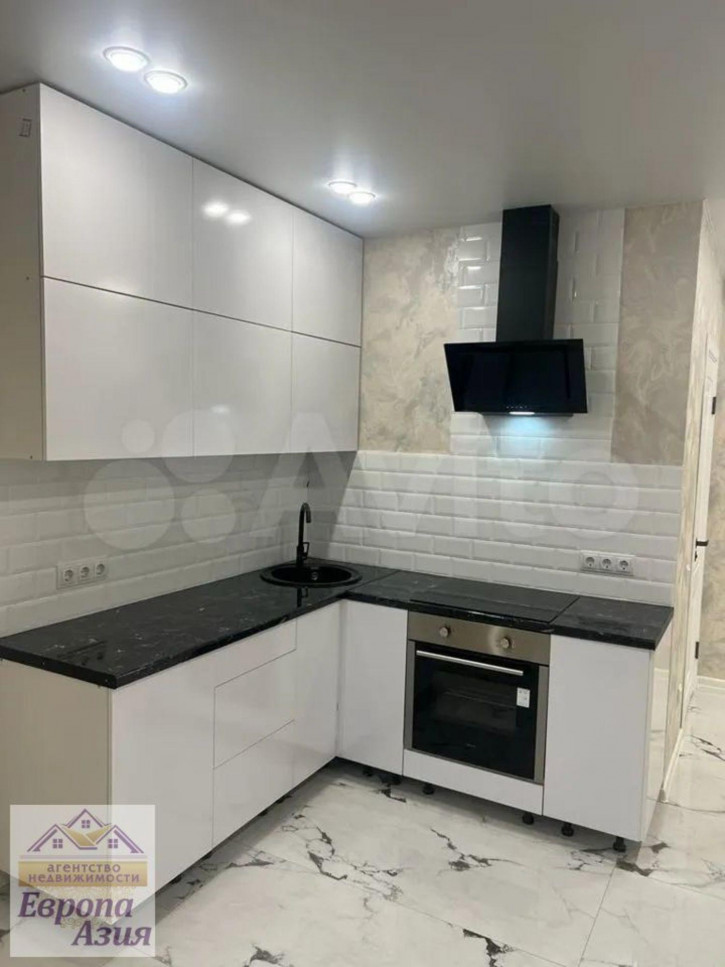 2-комн квартира Автомобилистов ул, 13