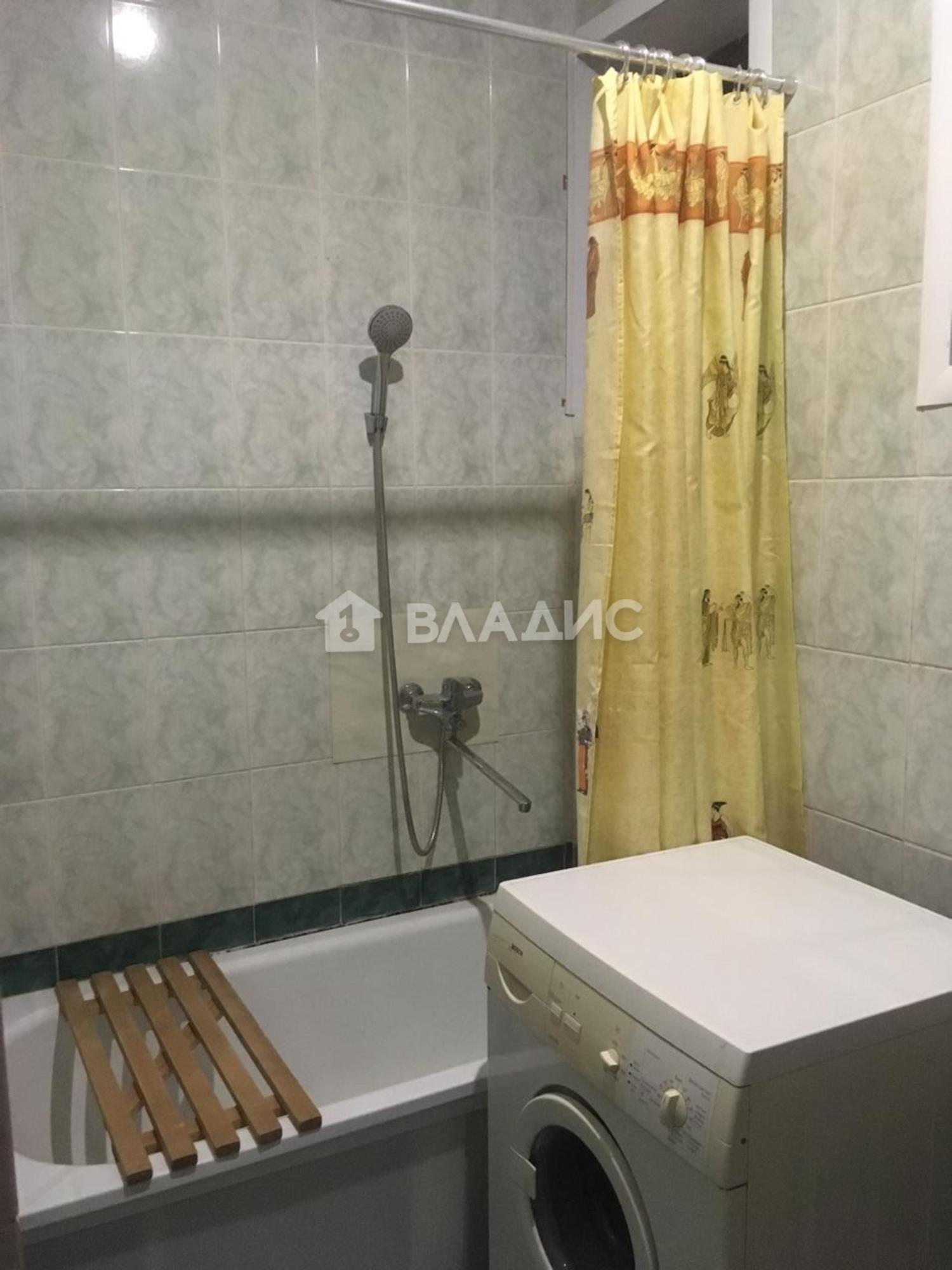 Сдать дачу, дом, коттедж за 32 000 рублей на Пригородная улица