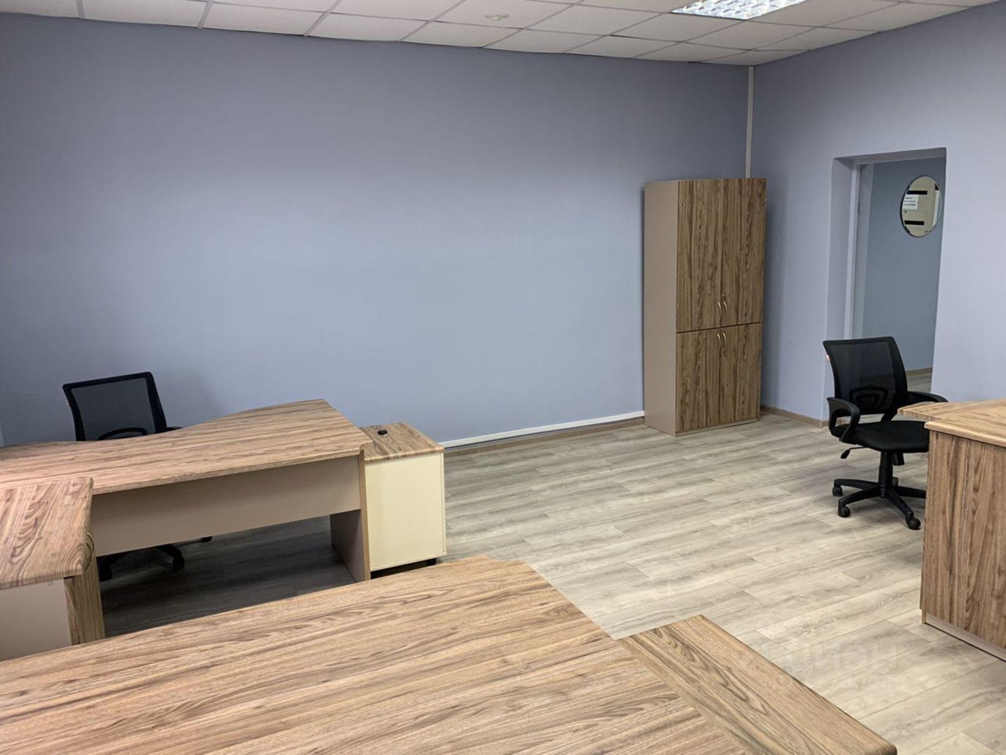 Сдать офис, помещение под офис за 28 800 рублей на проспект Бусыгина, 1