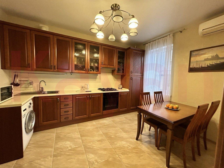 3-комн квартира Тургенева ул.