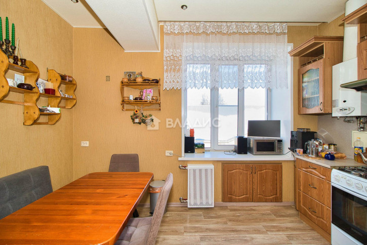 3-комн квартира улица Полины Осипенко