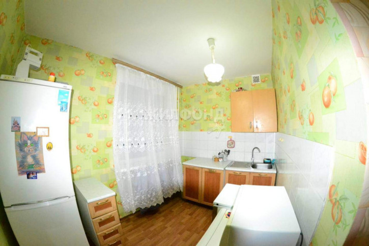 3-комн квартира 16-й микрорайон, д.31
