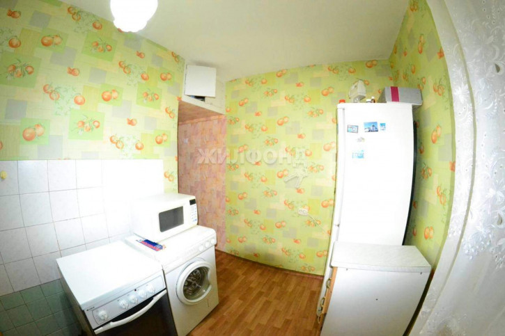 3-комн квартира 16-й микрорайон, д.31