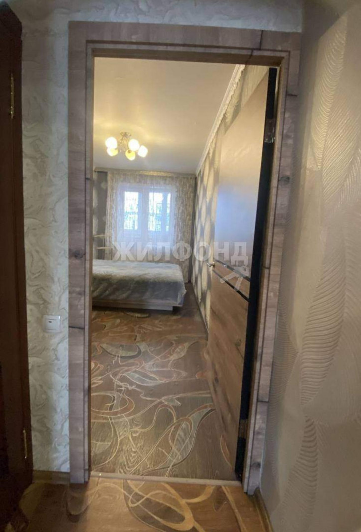 3-комн квартира Шахтеров проспект, д.17