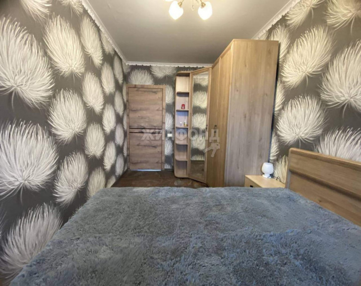 3-комн квартира Шахтеров проспект, д.17