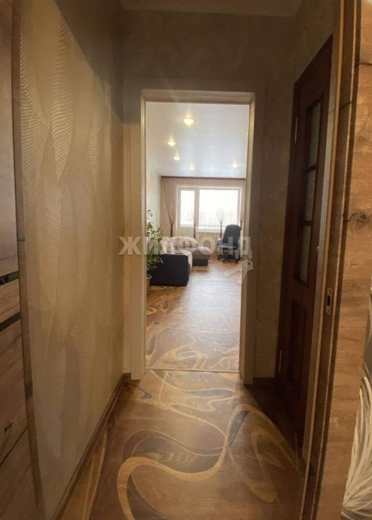 3-комн квартира Шахтеров проспект, д.17