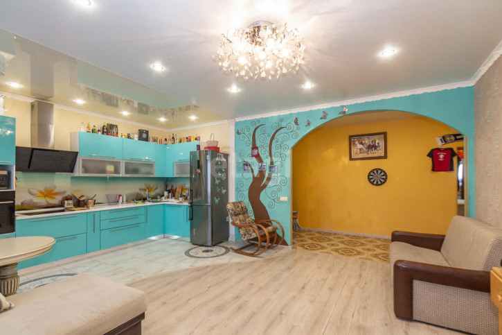 3-комн квартира Пригородная, 27