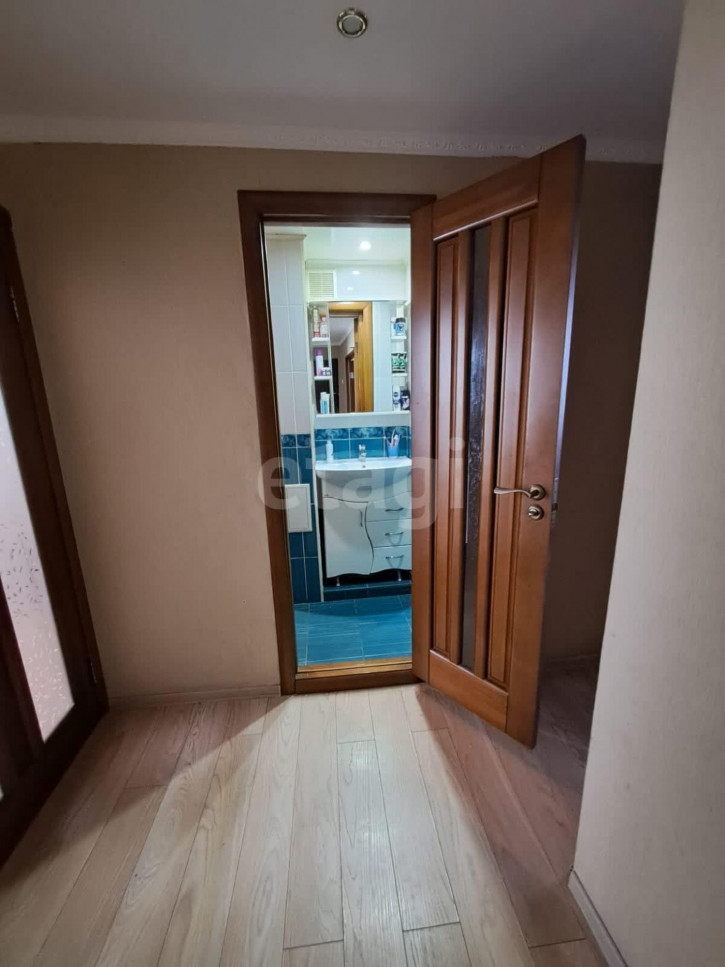 4-комн квартира Первомайская, 15