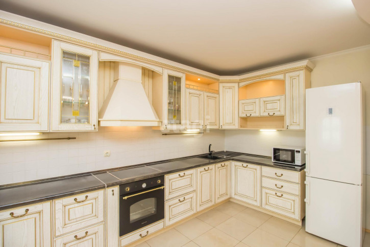 2-комн квартира Комсомольская, 58
