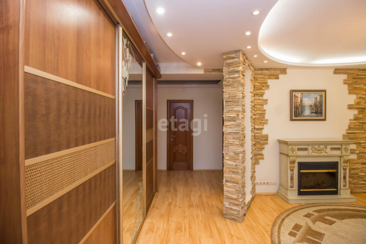 2-комн квартира Комсомольская, 58