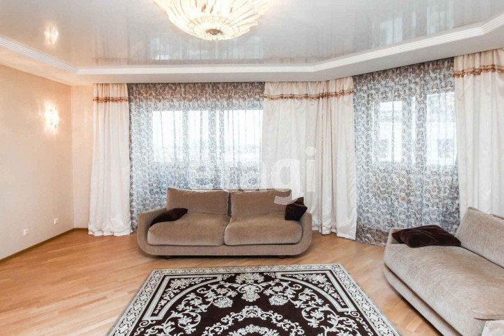 4-комн квартира Герцена, 82/1