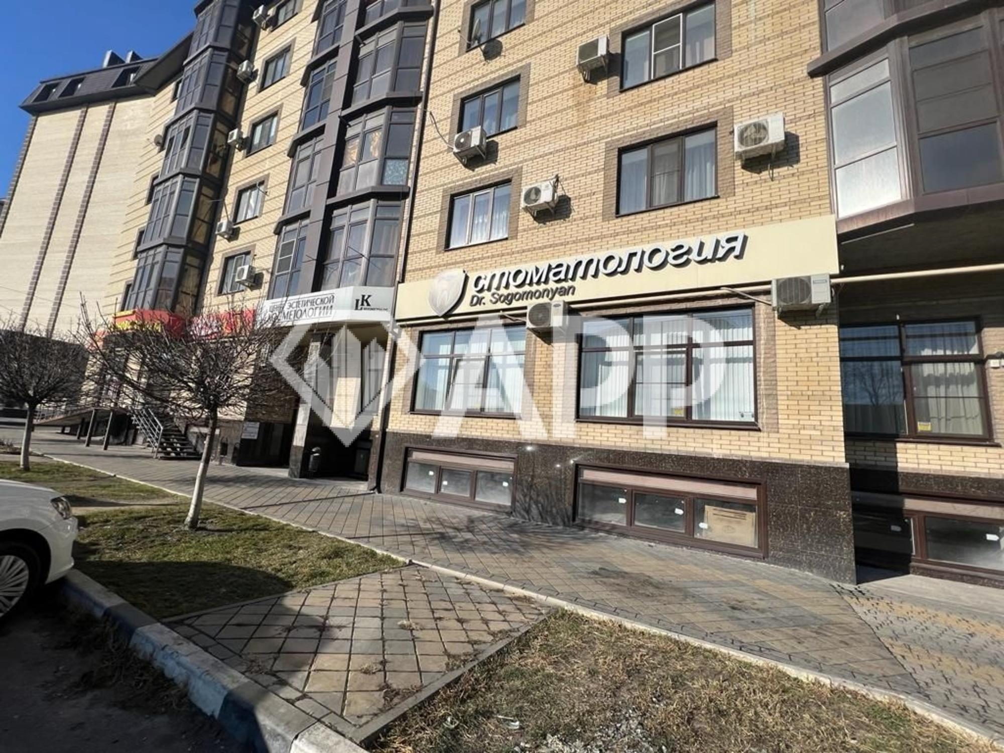 Купить помещение свободного назначения за 6 900 000 рублей на ул Ефремова, 148