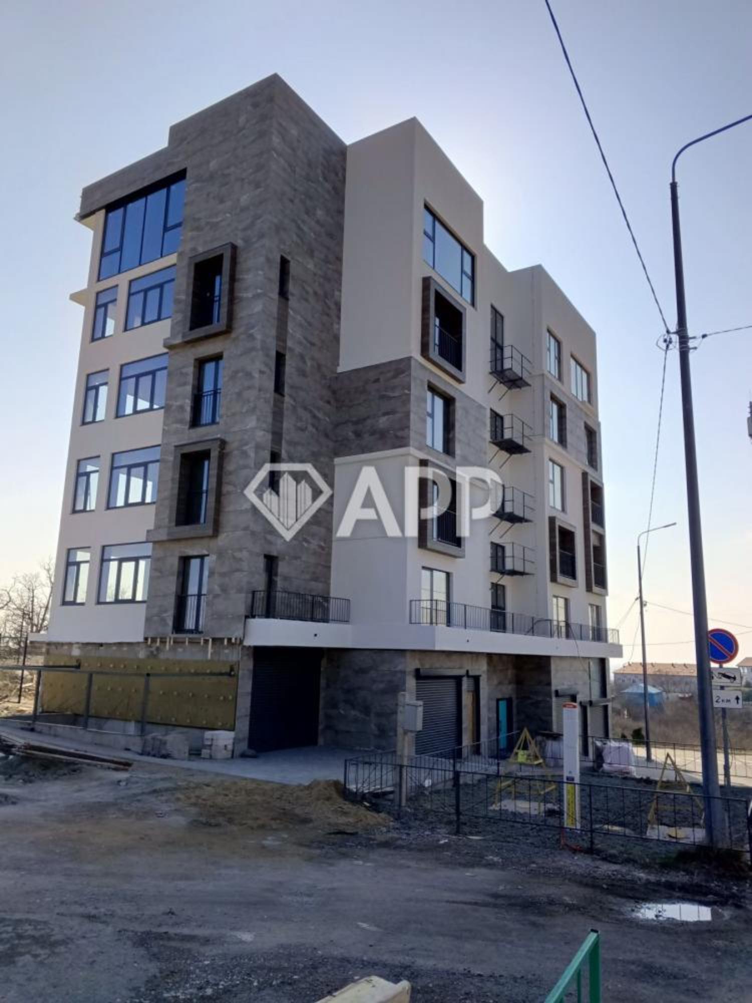 Купить торговое помещение за 15 200 000 рублей на Курортная наб (село Широкая Балка)