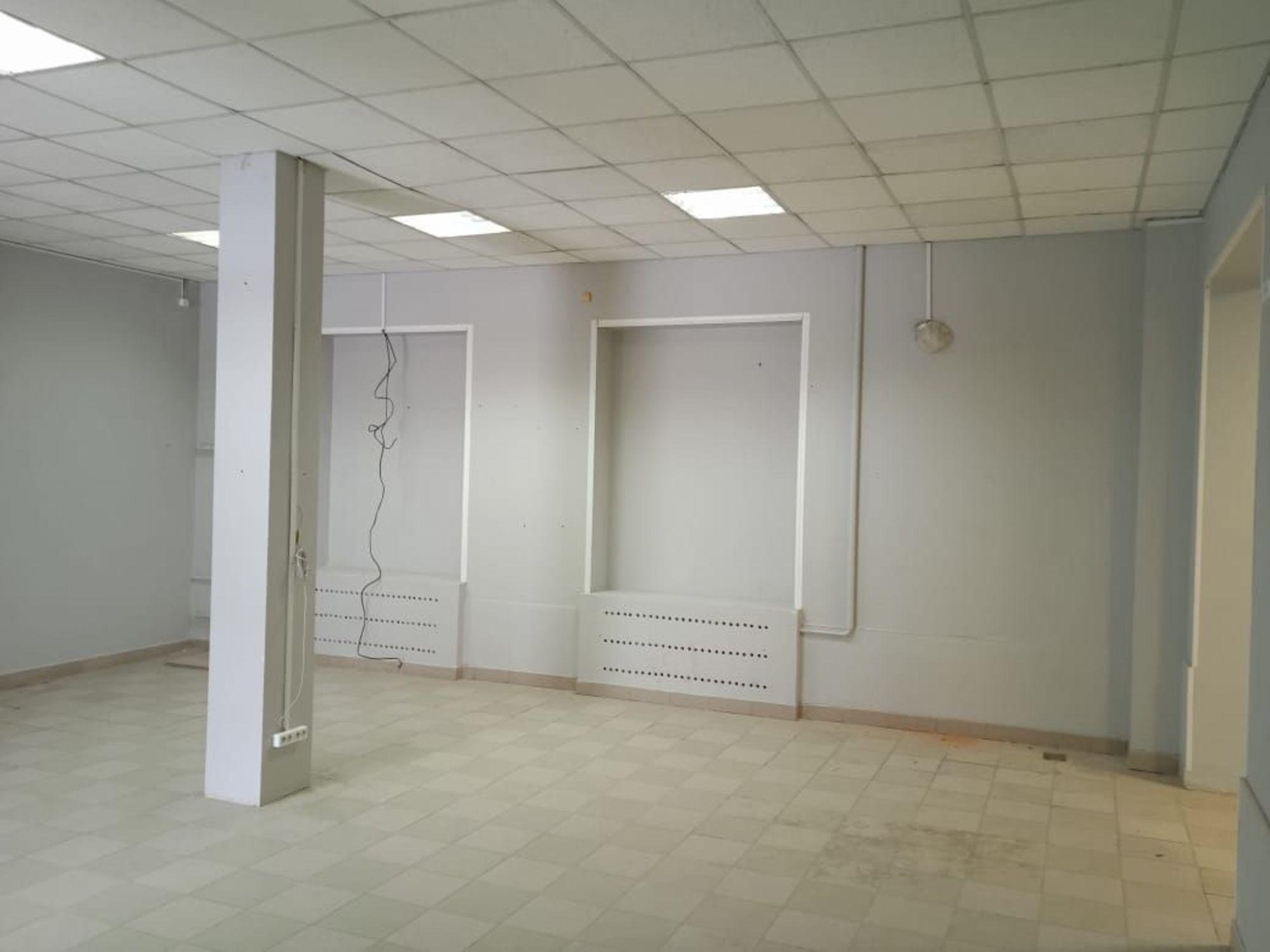 Сдать торговое помещение за 81 320 рублей на пл Свободы, 20