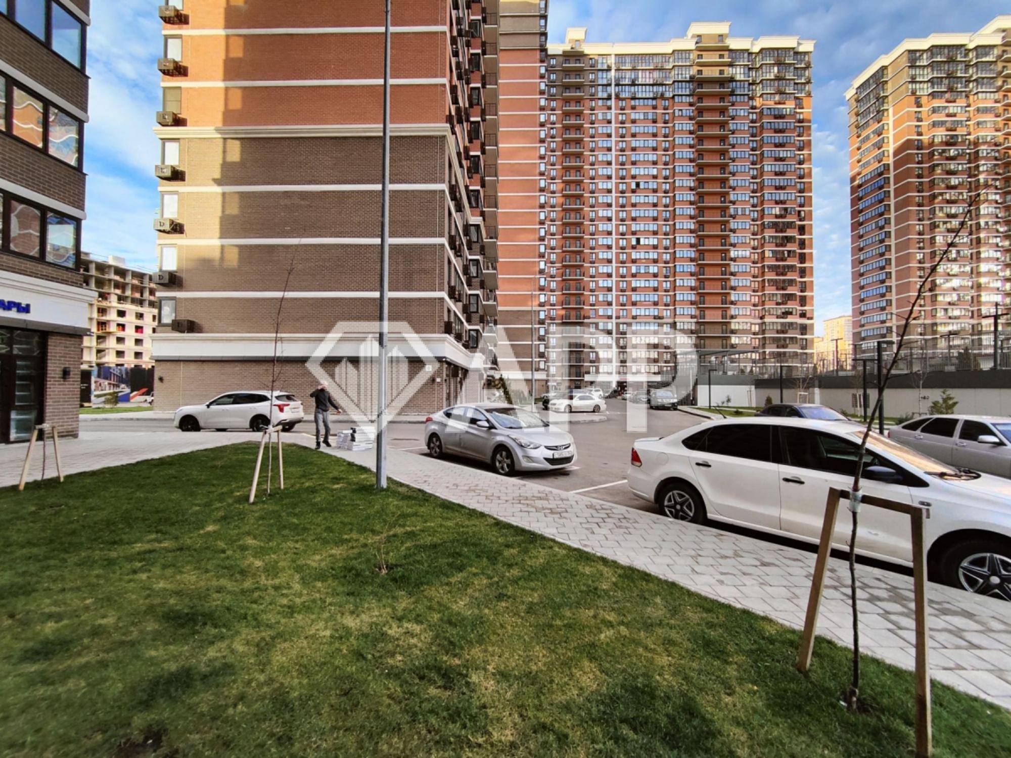 Купить торговое помещение за 23 450 000 рублей на ул им. Героя Пешкова, 14